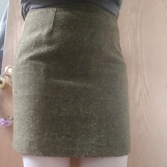 LAST CHANCEAnn Taylor Loft Green Pencil Skirt Sz 0 - Picture 6 of 6